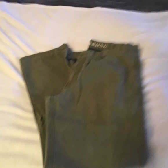 Billabong slim khaki pants 34 (nwot) - Picture 2 of 6